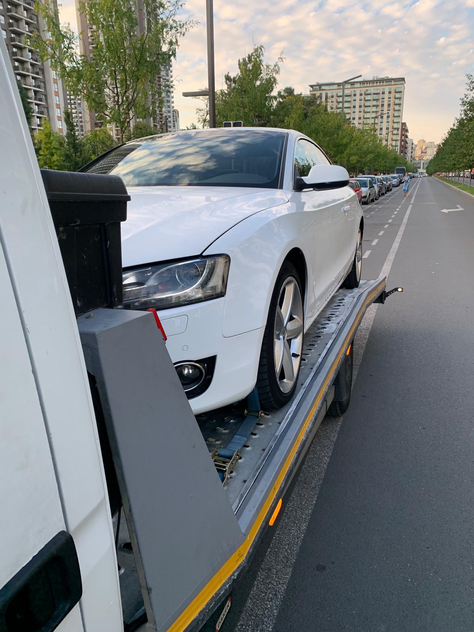Šlep Služba Maki - šlepanje automobila u Beogradu